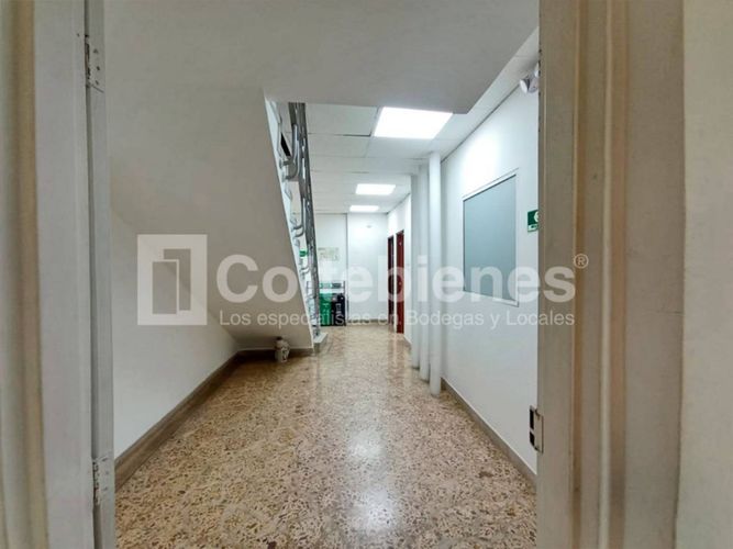 Casa de 17 alcobas en arriendo en Estadio, Medellín, 756 m² · foto 14 de 24
