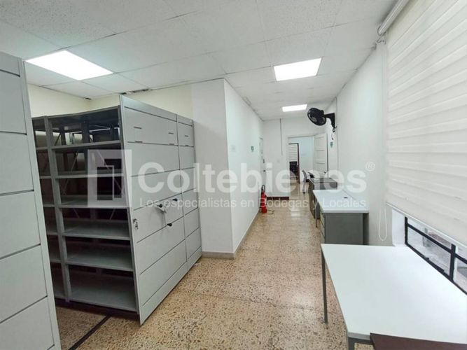 Casa de 17 alcobas en arriendo en Estadio, Medellín, 756 m² · foto 24 de 24