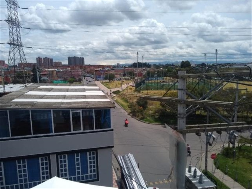 Casa en venta en Candelaria La Nueva, Bogotá · foto 2 de 24