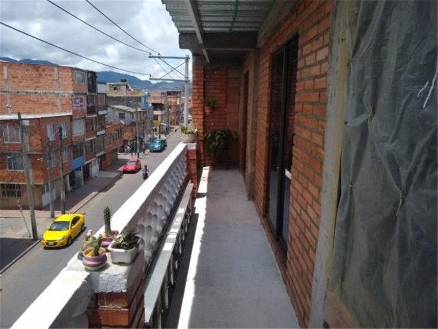 Casa en venta en Candelaria La Nueva, Bogotá · foto 9 de 24