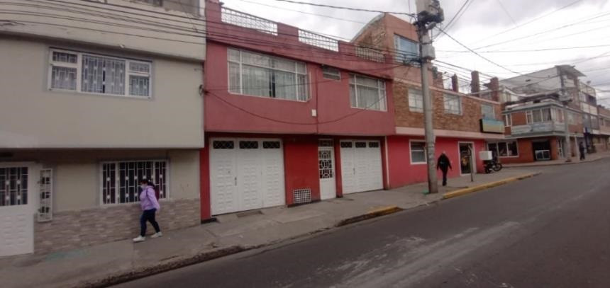 Casa en venta en El Carmen, Bogotá · foto 2 de 14