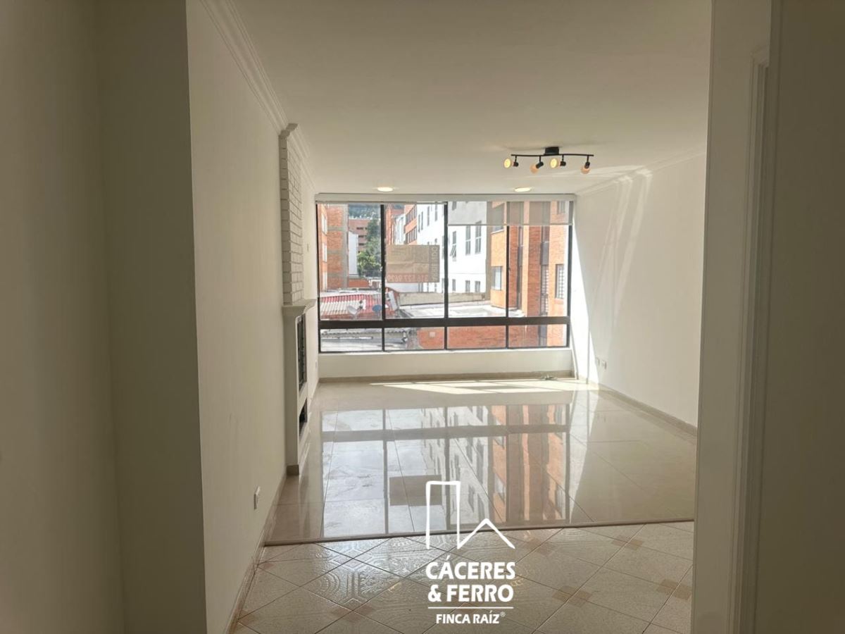 Apartamento en venta en Santa Barbara, Bogotá · foto 2 de 17