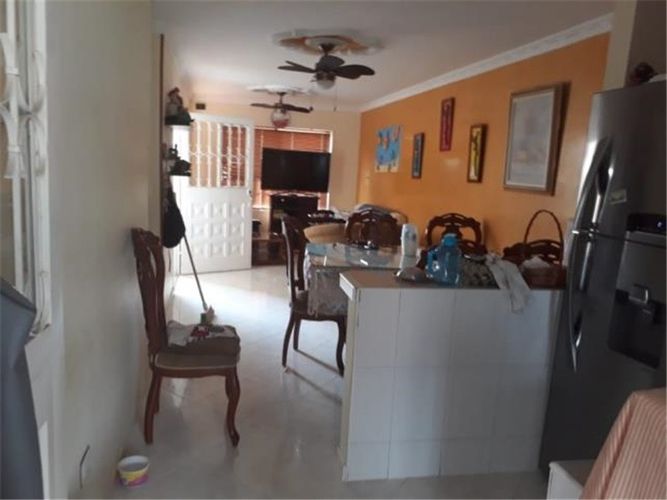 Casa de 3 alcobas en venta en Br. Rosa Blanca 2, Girardot, 144 m² · foto 10 de 10