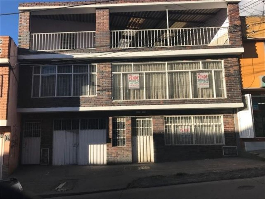 Casa en venta en Las Mercedes, Bogotá · foto 4 de 21