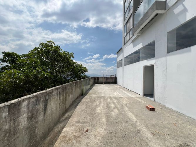 Bodega en venta en Ondas Del Otún, Manizales, 456 m² · foto 3 de 18