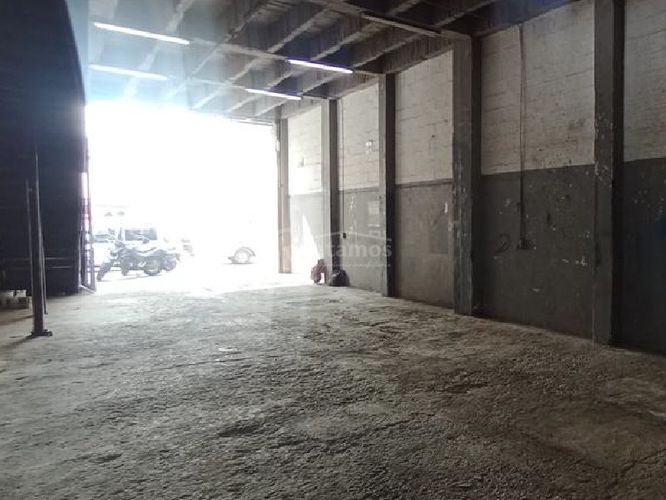 Bodega en venta en Trinidad, Medellín, 265 m² · foto 3 de 20
