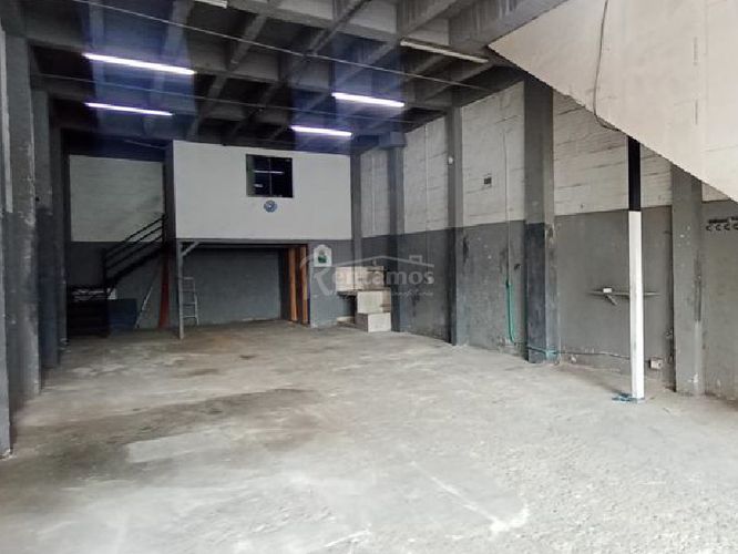 Bodega en venta en Trinidad, Medellín, 265 m² · foto 8 de 20