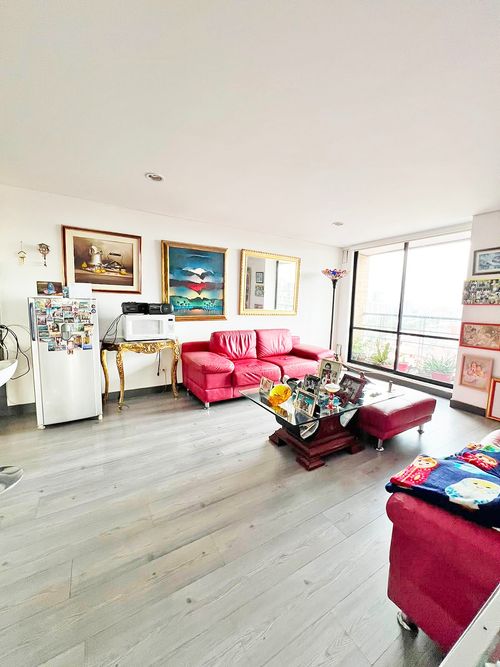 Apartamento en venta en Cedritos, Bogotá · foto 3 de 13
