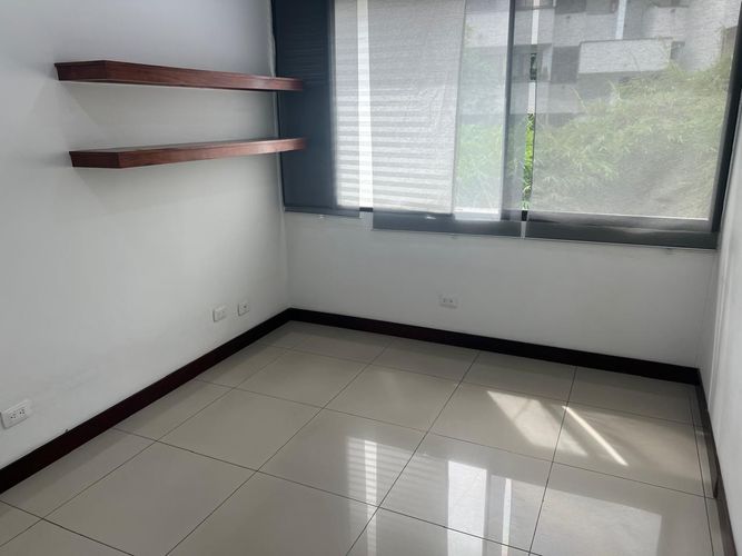Oficina en venta en El Poblado, Medellín, 56 m² · foto 5 de 15