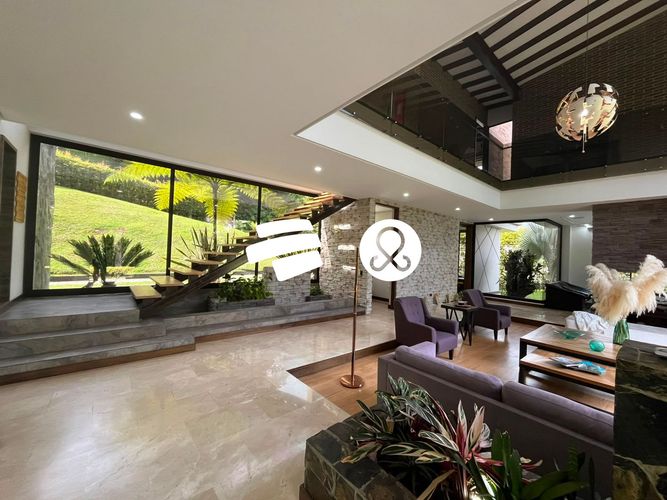 Casa de 5 alcobas en venta en Zona Centro, Envigado · foto 4 de 24