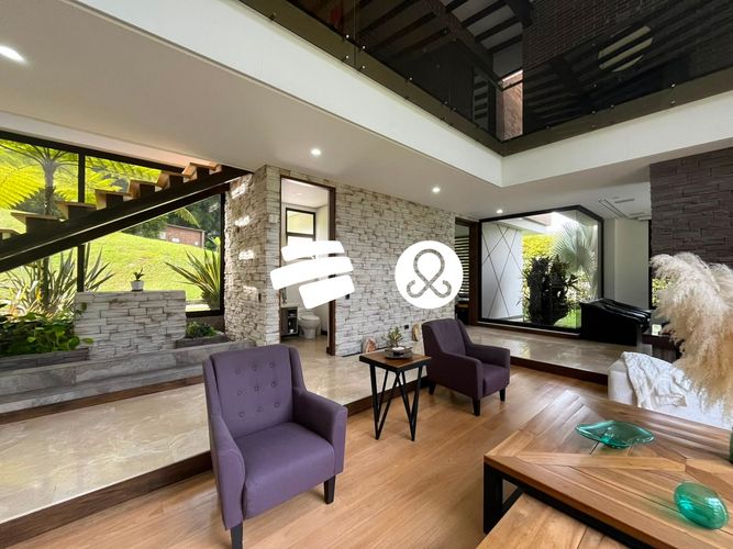 Casa de 5 alcobas en venta en Zona Centro, Envigado · foto 5 de 24