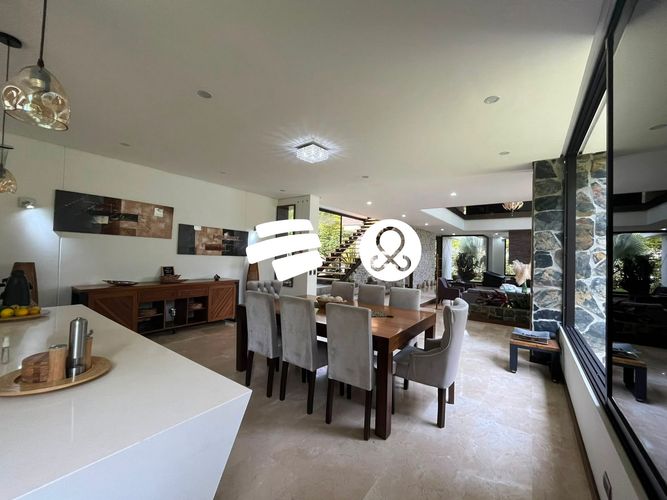 Casa de 5 alcobas en venta en Zona Centro, Envigado · foto 11 de 24
