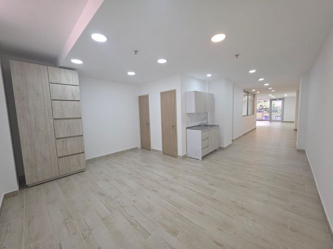 Local en venta en San Joaquin, Sabaneta, 83 m² · foto 2 de 13