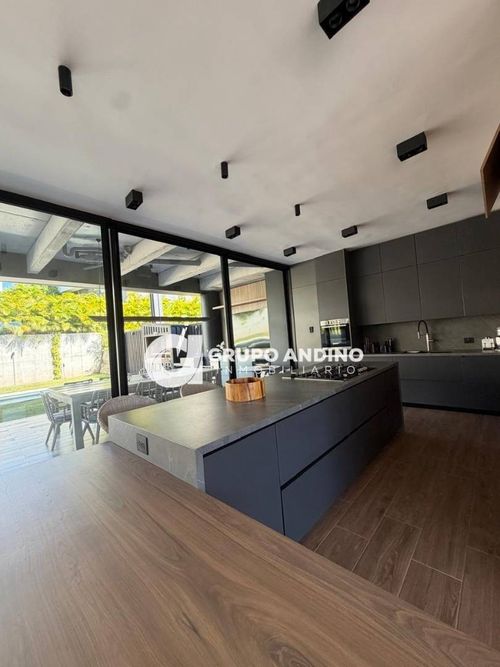 Casa de 4 alcobas en venta en Ruitoque Condominio, Floridablanca, 636 m² · foto 4 de 21