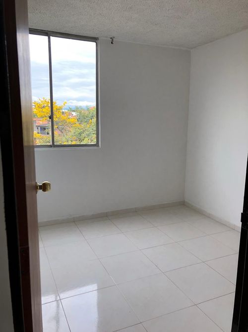 Apartamento de 3 alcobas en venta en Brisas De Los Alamos, Yumbo, 58 m² · foto 10 de 14