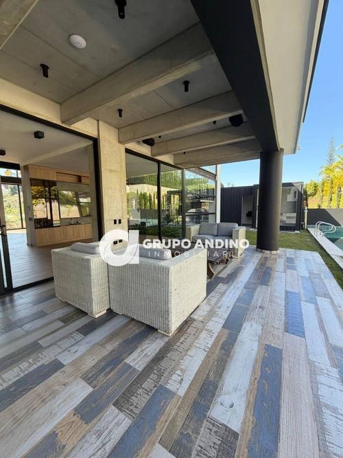 Casa de 4 alcobas en venta en Ruitoque Condominio, Floridablanca, 636 m² · foto 8 de 21