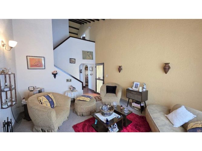 Casa de 3 alcobas en venta en Villa Magdala, Bogotá, 238 m² · foto 4 de 5