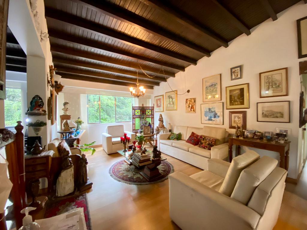 Apartamento en venta en El Poblado, Medellín · foto 2 de 6
