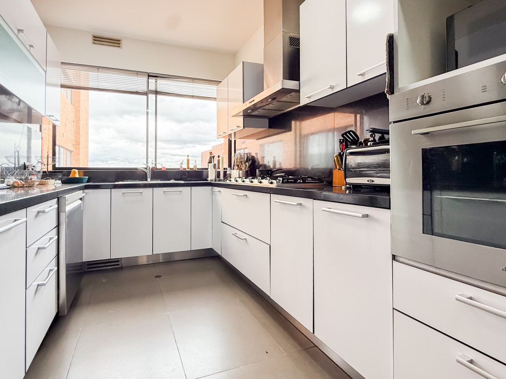 Apartamento en venta en Los Rosales, Bogotá · foto 17 de 21