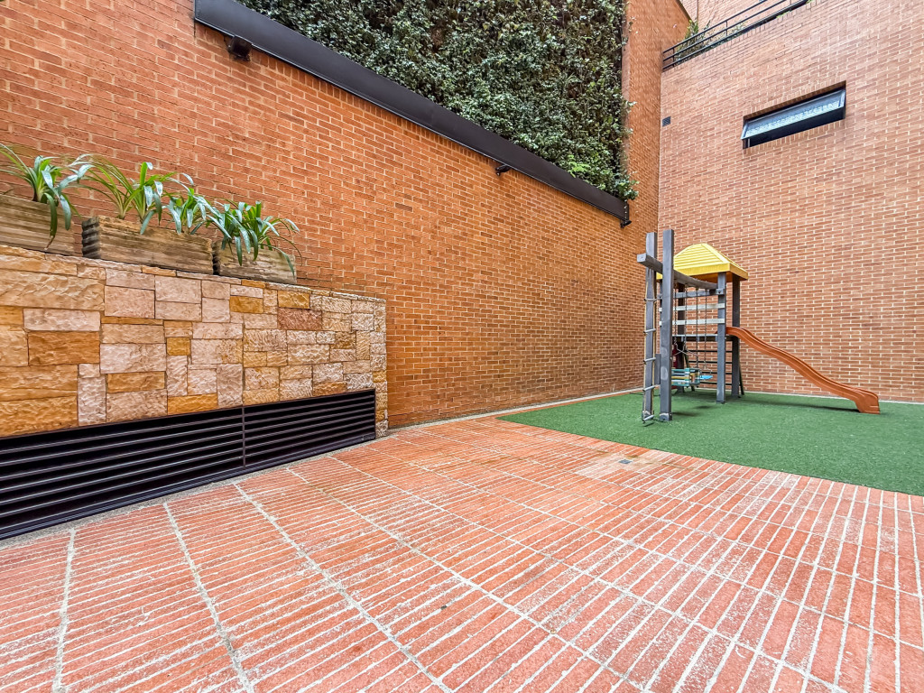 Apartamento en venta en Los Rosales, Bogotá · foto 18 de 21