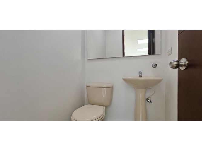 Oficina en arriendo en El Tesoro, Medellín, 34 m² · foto 5 de 5