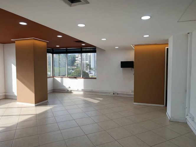 Oficina en arriendo en El Poblado, Medellín, 60 m² · foto 9 de 9