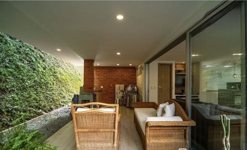 Casa de 4 alcobas en venta en Monteazul, Sabaneta, 528 m² · foto 3 de 16