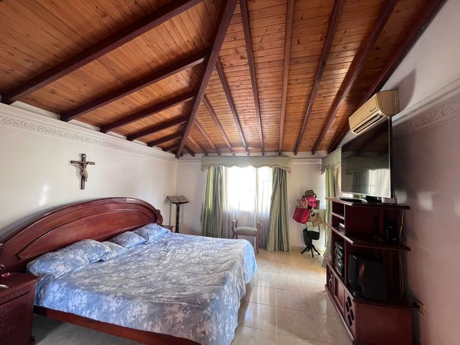 Casa de 5 alcobas en venta en Florida, Floridablanca, 246 m² · foto 13 de 16