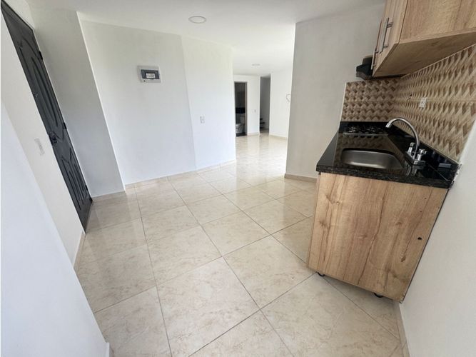 Apartamento de 3 alcobas en venta en Santa Ana, Itagüí, 65 m² · foto 2 de 14