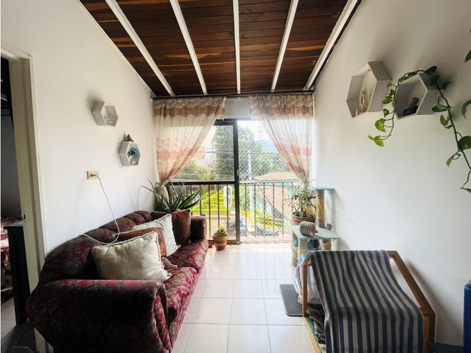 Casa de 3 alcobas en venta en San Agustin Industrial, La Estrella, 49 m² · foto 2 de 11
