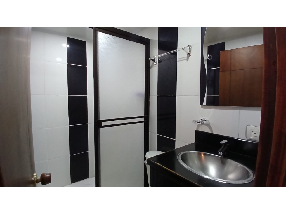 Apartamento en venta en Balcones De Sevilla, Itagüí · foto 6 de 17