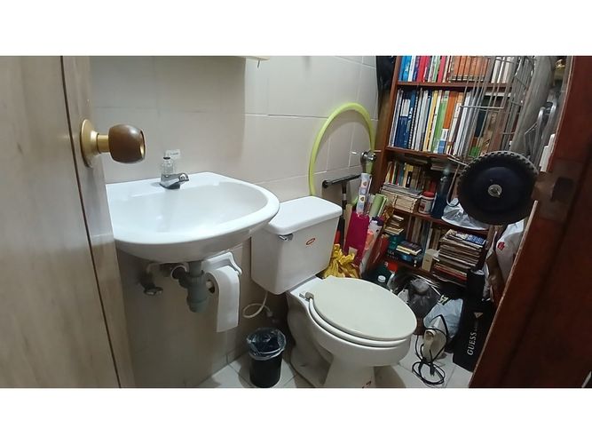 Apartamento de 4 alcobas en venta en Laureles, Medellín, 97 m² · foto 18 de 20
