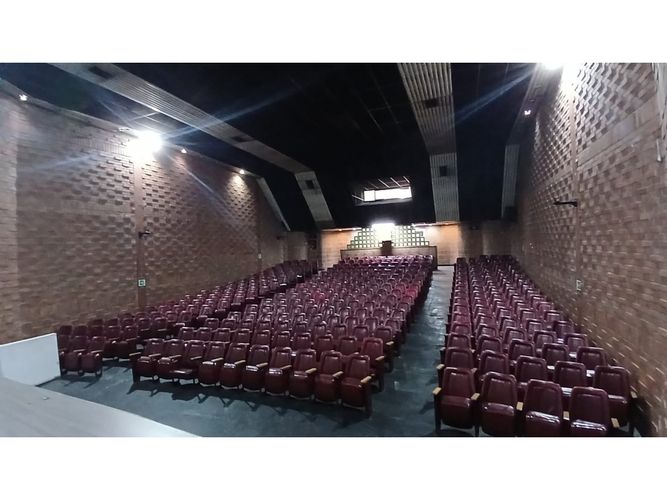 Local en venta en Centro, Itagüí, 680 m² · foto 2 de 24