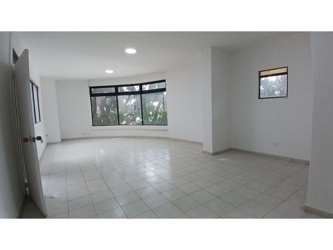Local en venta en Centro, Itagüí, 680 m² · foto 13 de 24