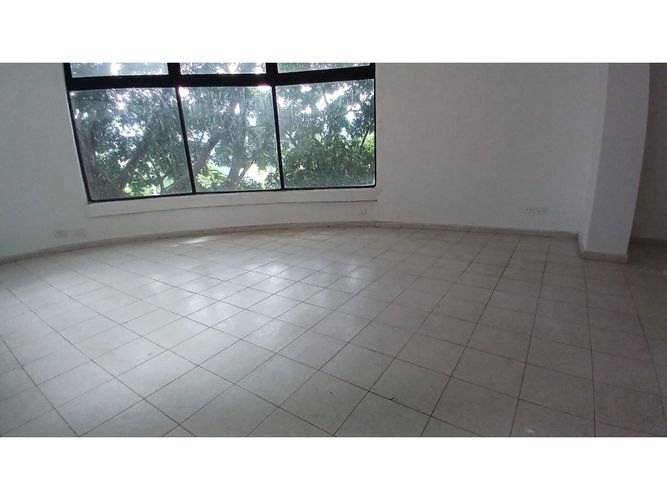 Local en venta en Centro, Itagüí, 680 m² · foto 14 de 24