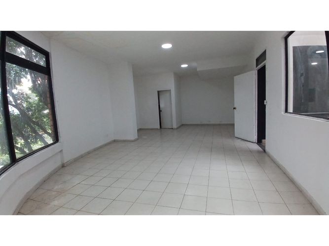 Local en venta en Centro, Itagüí, 680 m² · foto 15 de 24