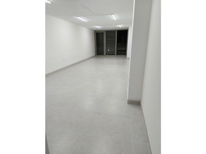 Oficina en venta en La Candelaria, Medellín, 48 m² · foto 3 de 13