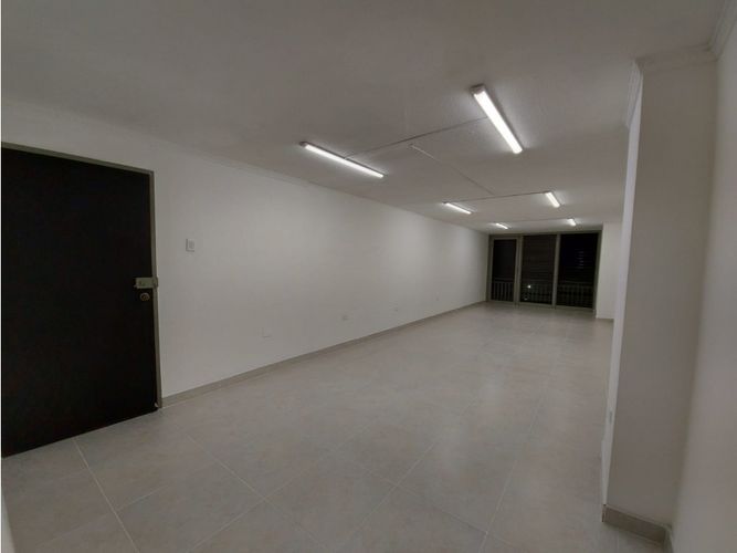 Oficina en venta en La Candelaria, Medellín, 48 m² · foto 4 de 13