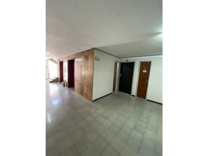 Oficina en venta en La Candelaria, Medellín, 48 m² · foto 7 de 13