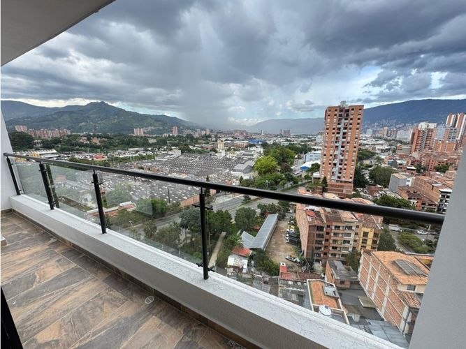Apartamento de 3 alcobas en venta en Entre Amigos, Sabaneta, 125 m² · foto 2 de 18