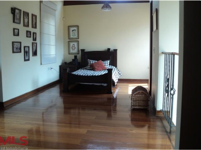 Casa de 4 alcobas en venta en Asturias, La Estrella, 400 m² · foto 13 de 17