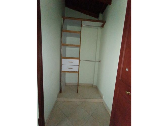 Casa de 3 alcobas en venta en Santa Maria No. 3, Itagüí, 178 m² · foto 10 de 17