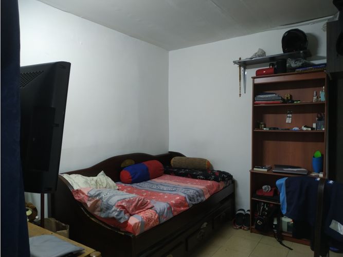 Casa de 10 alcobas en venta en San Fernando, Medellín, 153 m² · foto 5 de 11