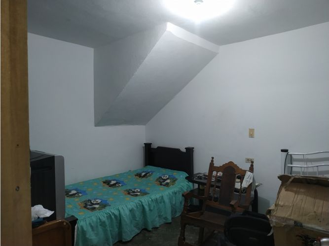 Casa de 10 alcobas en venta en San Fernando, Medellín, 153 m² · foto 6 de 11