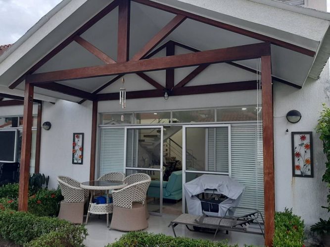 Casa de 4 alcobas en venta en Aqualina, Girardot, 147 m² · foto 4 de 17