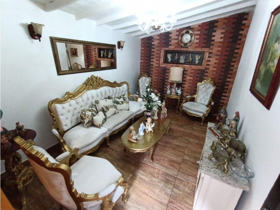 Casa de 3 alcobas en venta en San Francisco, Itagüí, 124 m² · foto 2 de 15