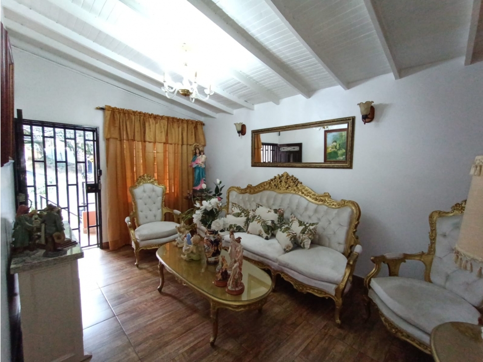 Casa de 3 alcobas en venta en San Francisco, Itagüí, 124 m² · foto 3 de 15