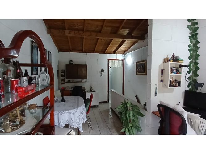 Casa de 6 alcobas en venta en Cabecera San Antonio De Prado, Medellín, 120 m² · foto 2 de 24