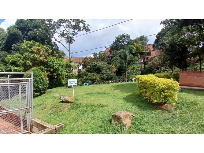 Casa de 6 alcobas en venta en Cabecera San Antonio De Prado, Medellín, 120 m² · foto 21 de 24