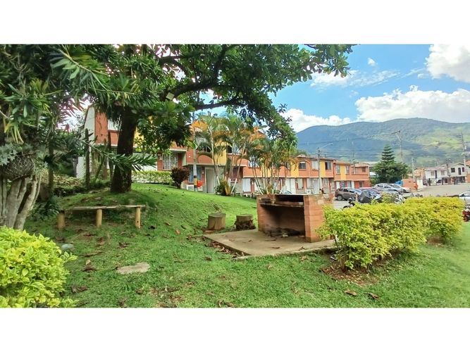 Casa de 6 alcobas en venta en Cabecera San Antonio De Prado, Medellín, 120 m² · foto 24 de 24